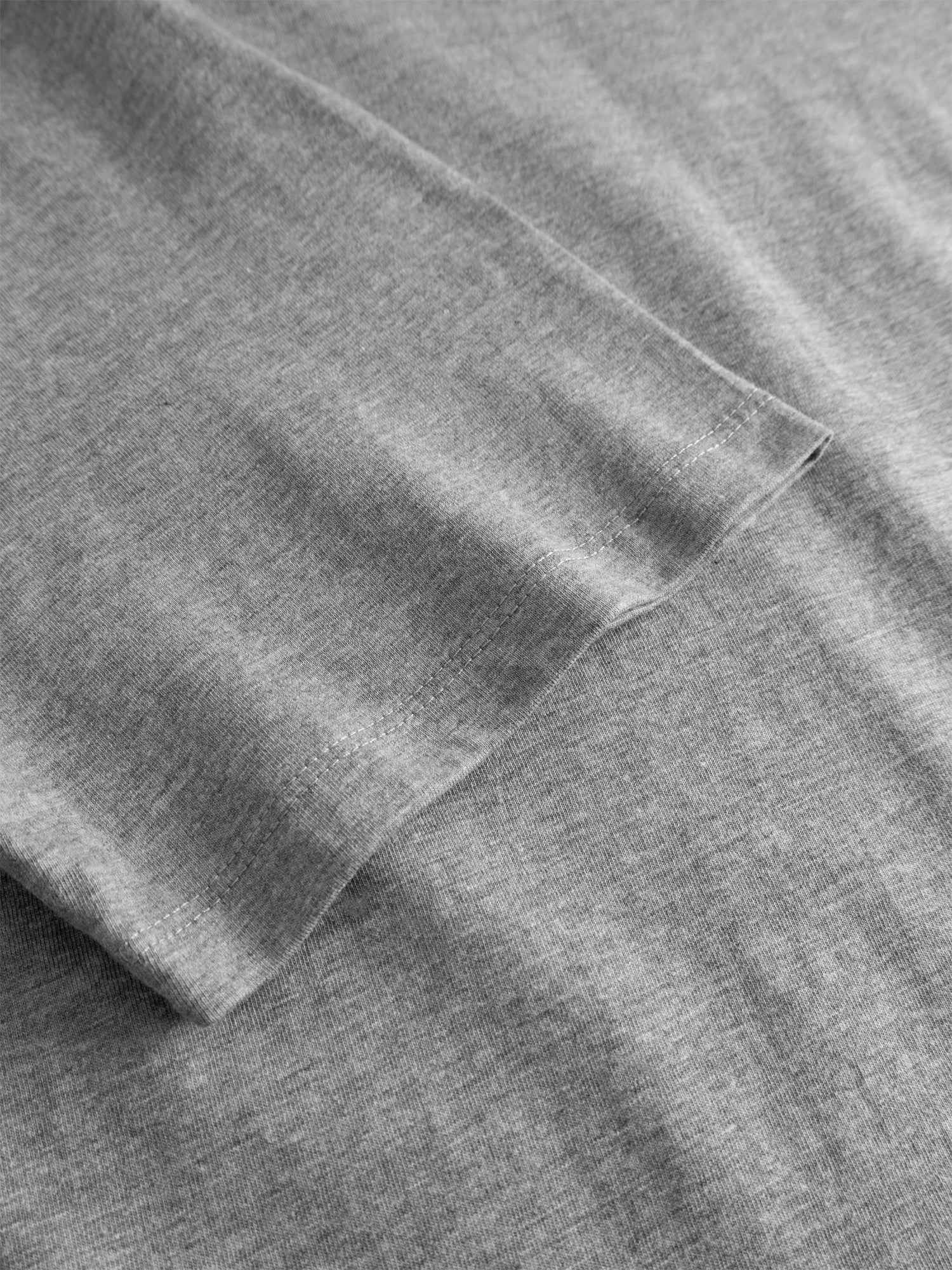 T-shirt gråmelerad emblem retro